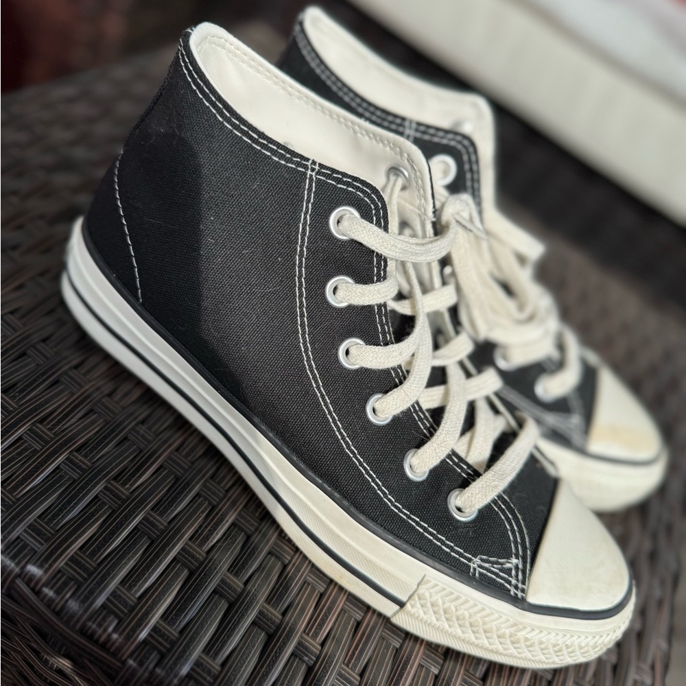 Black and White High-Top Sneakers converse